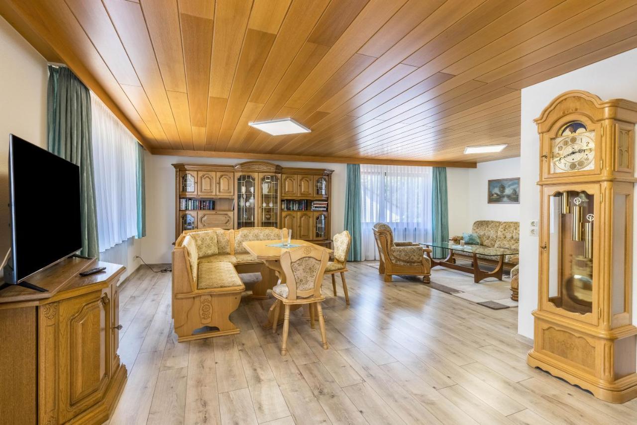 B463 Penthouse Apartment Albstadt Luaran gambar